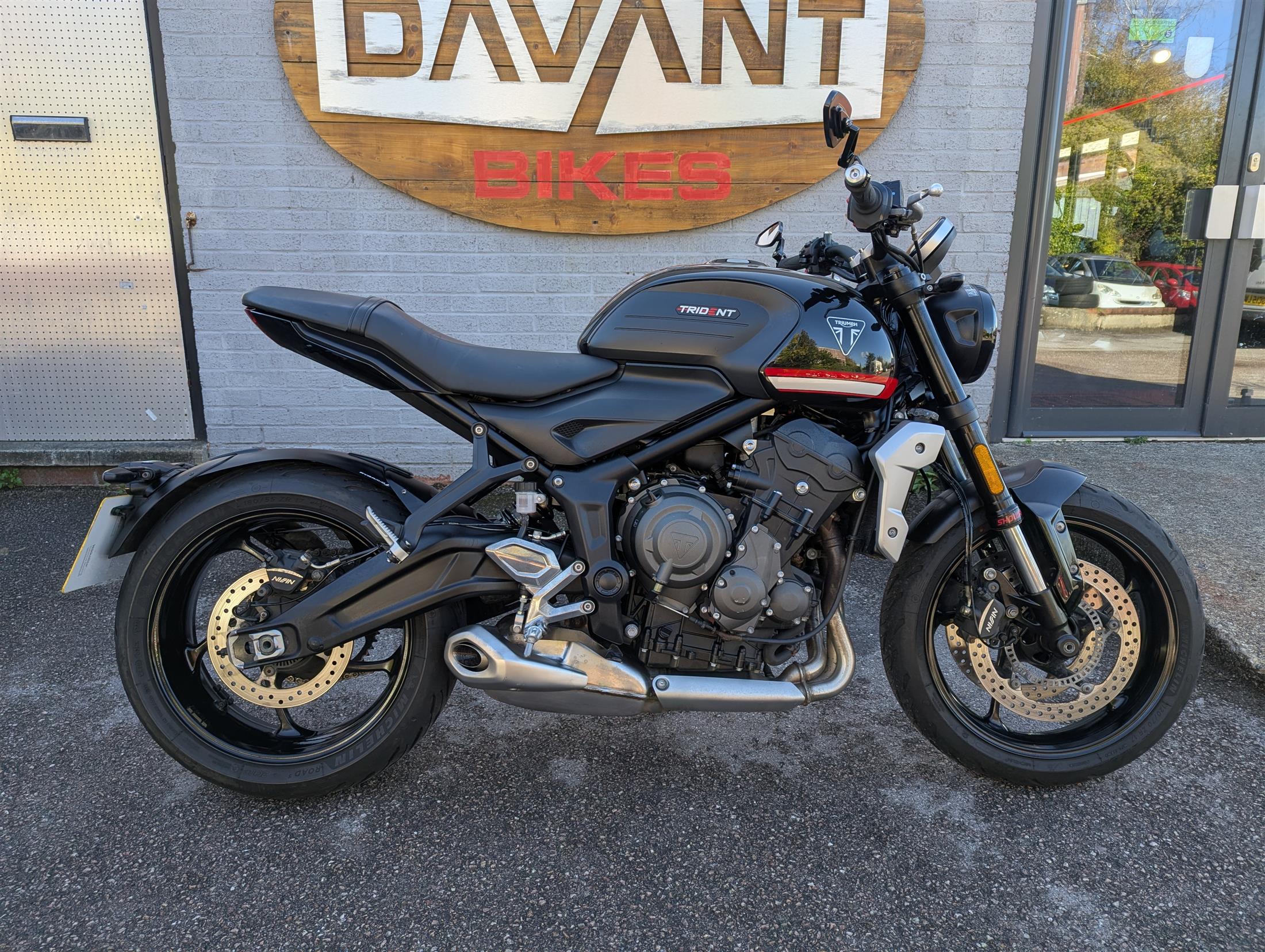 Triumph Trident 660