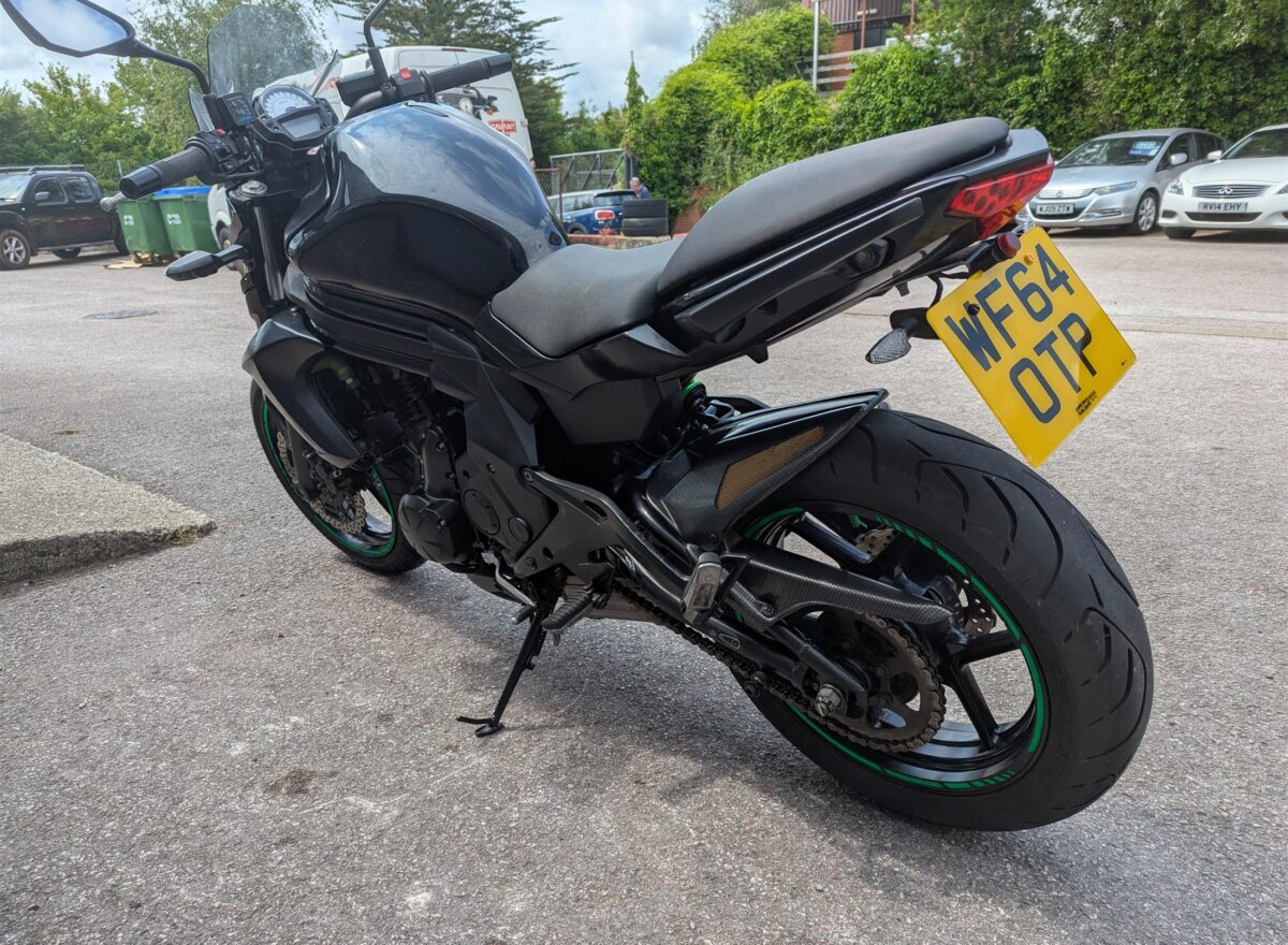 Kawasaki ER6-N
