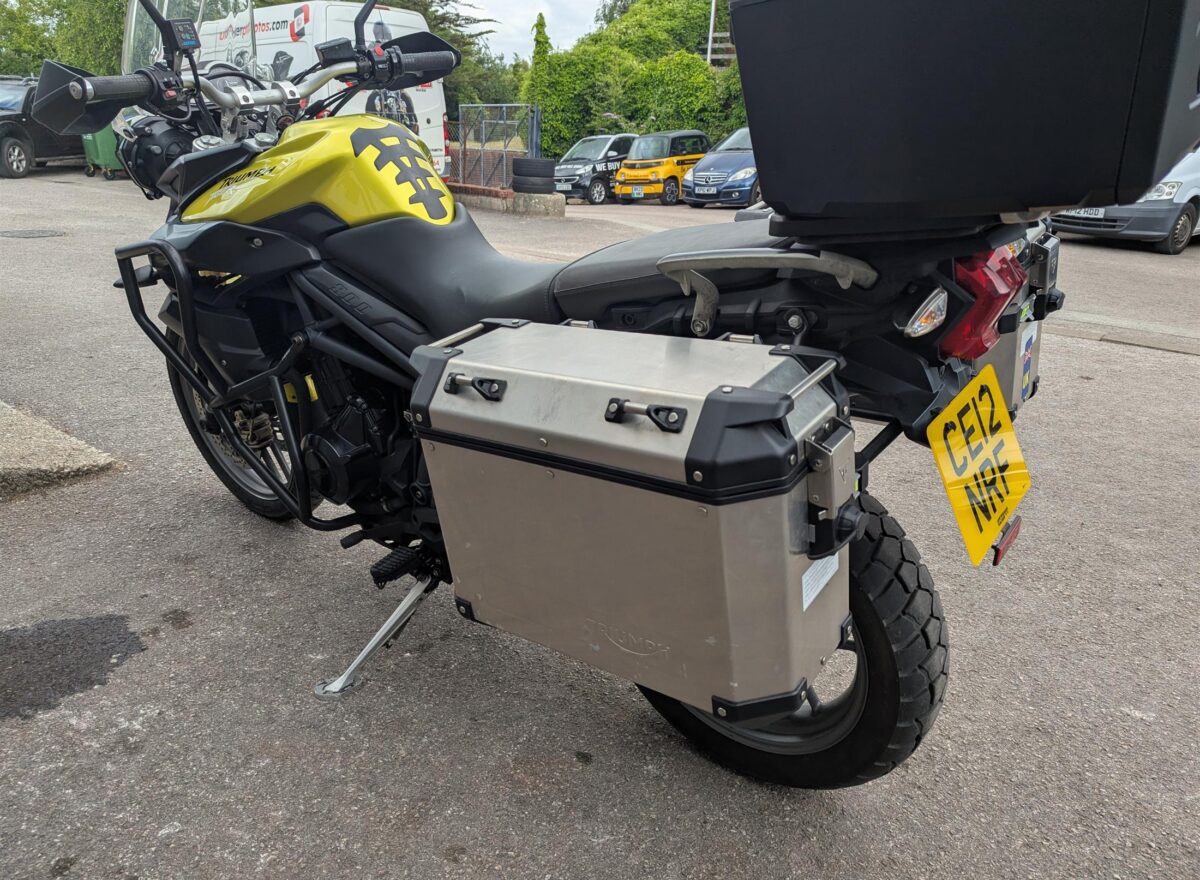 Triumph Tiger 800