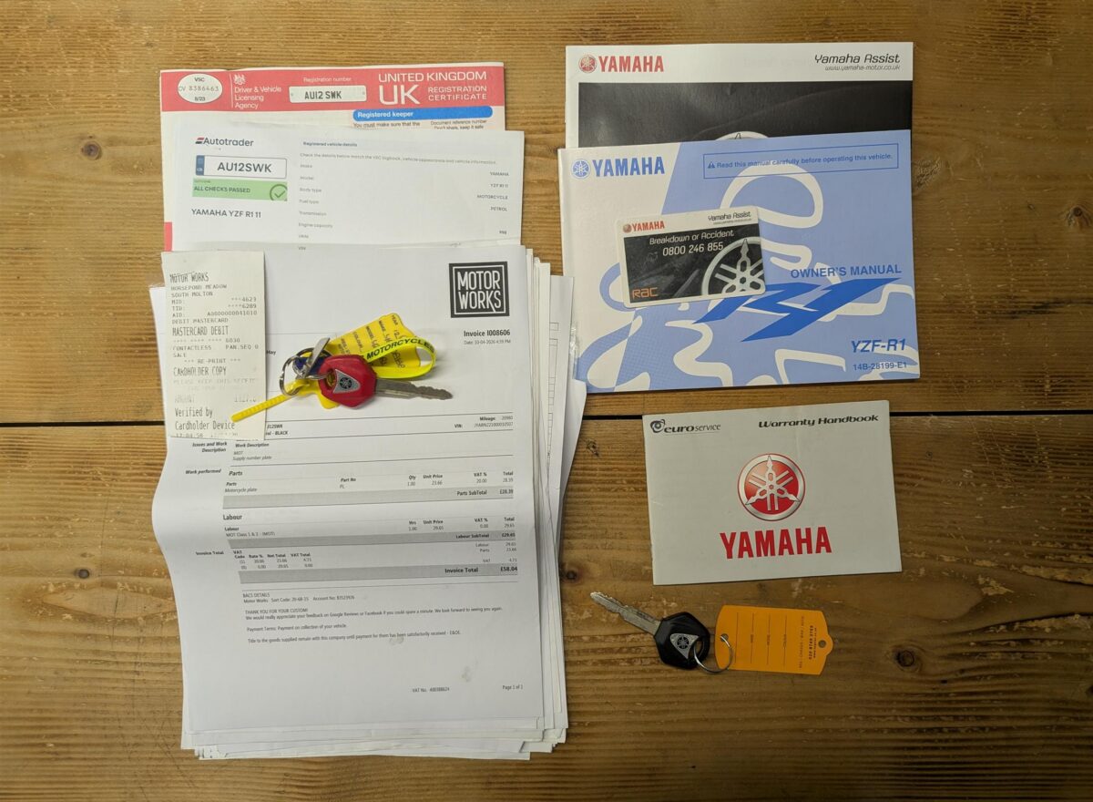 Yamaha YZF R1
