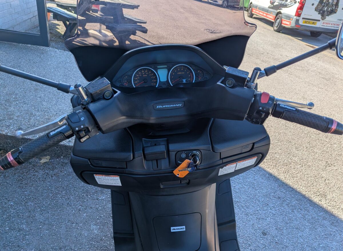 Suzuki Burgman 400
