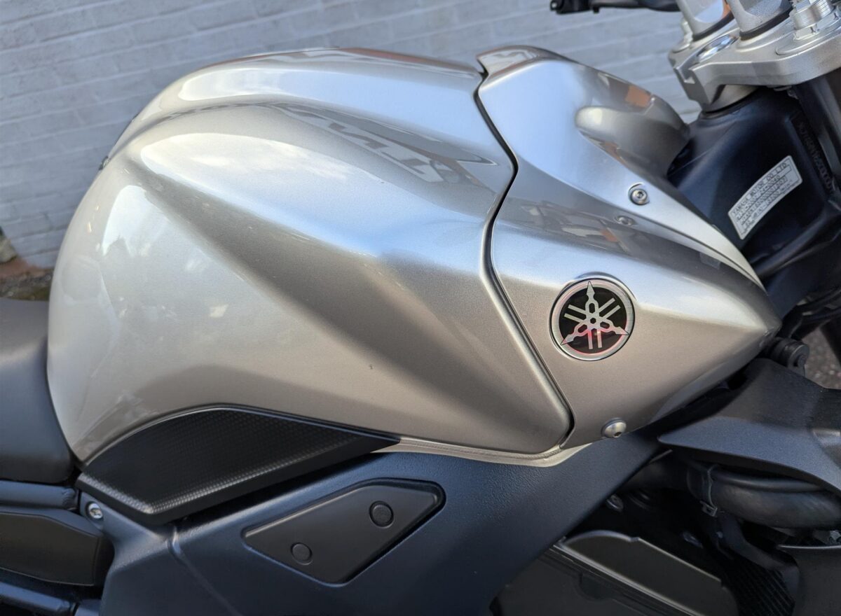 Yamaha FZ1