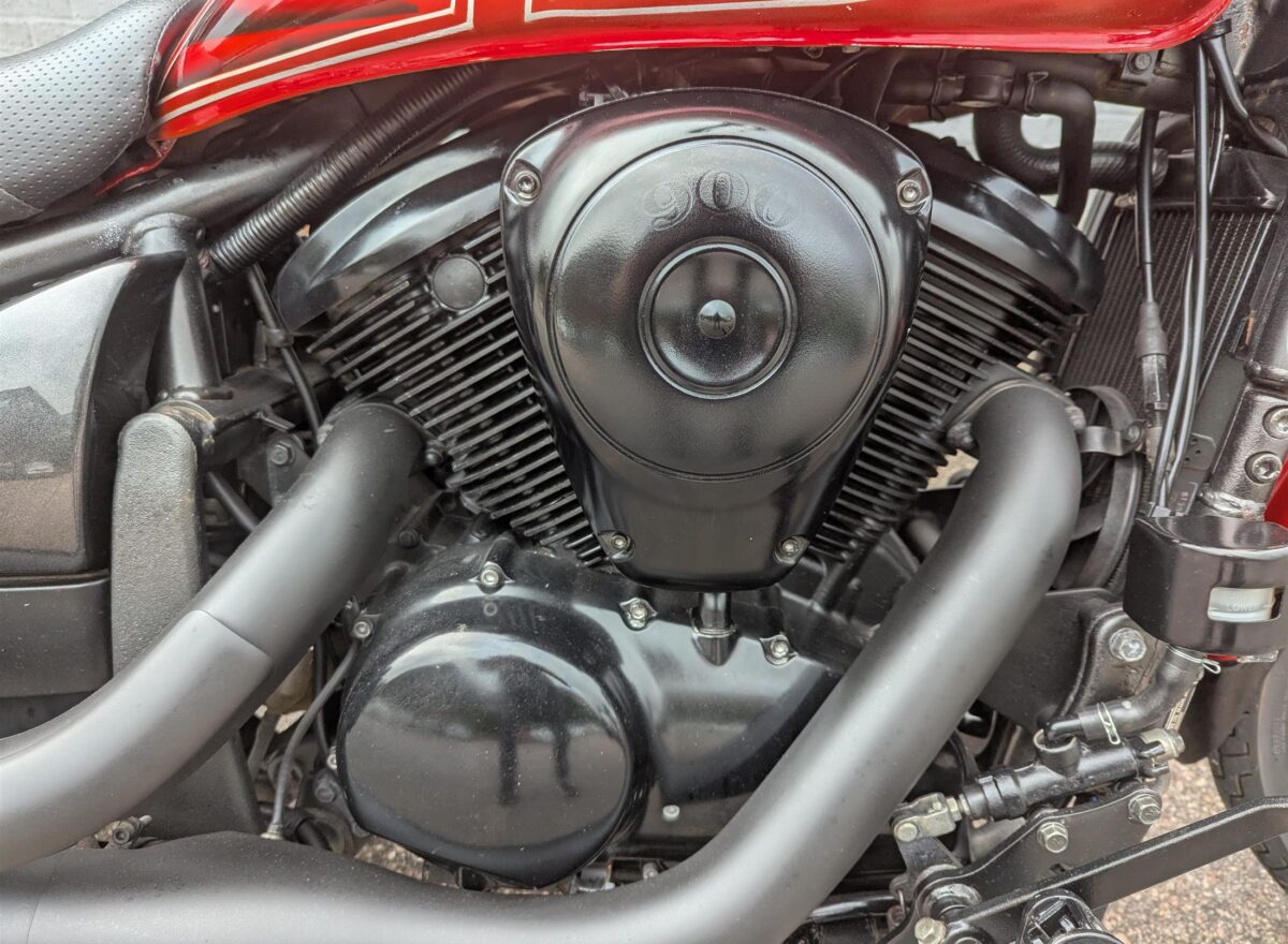 Kawasaki VN900 Custom