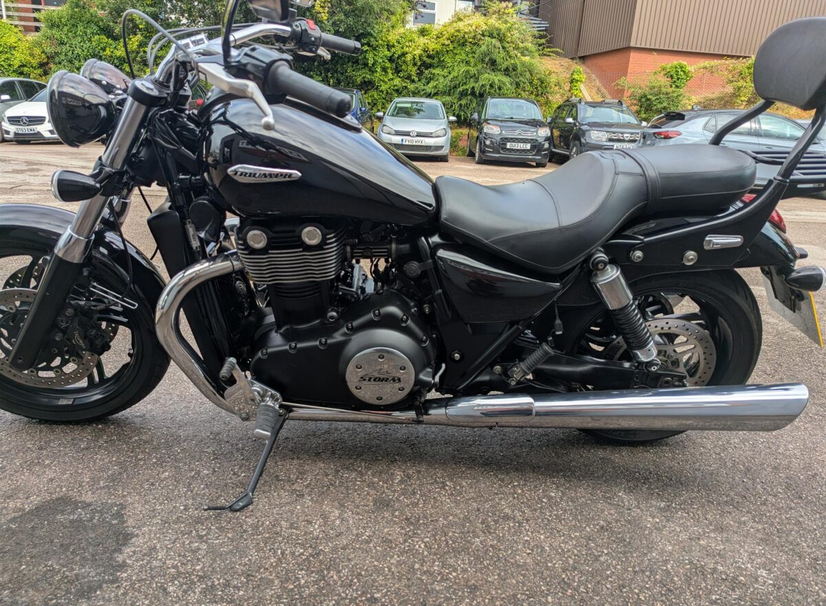 Triumph Thunderbird Storm