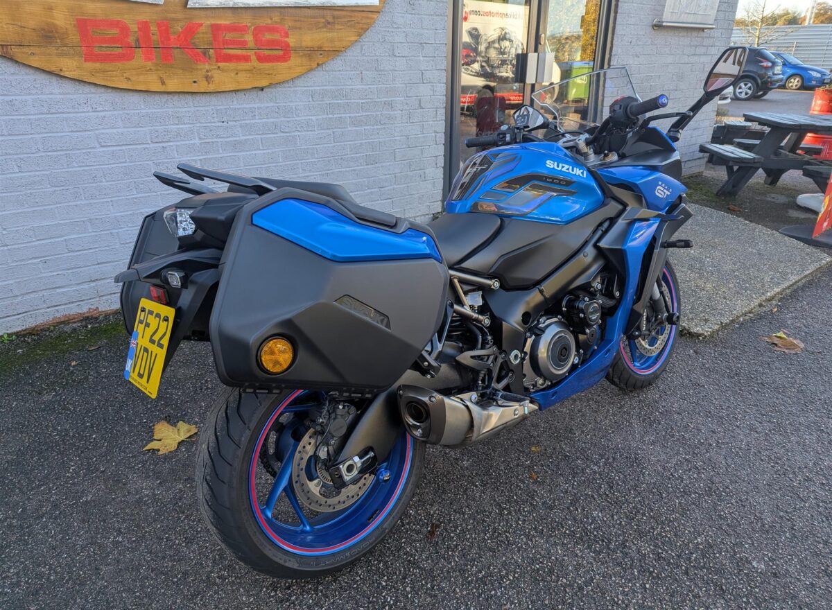 Suzuki GSX-S 1000 GT+