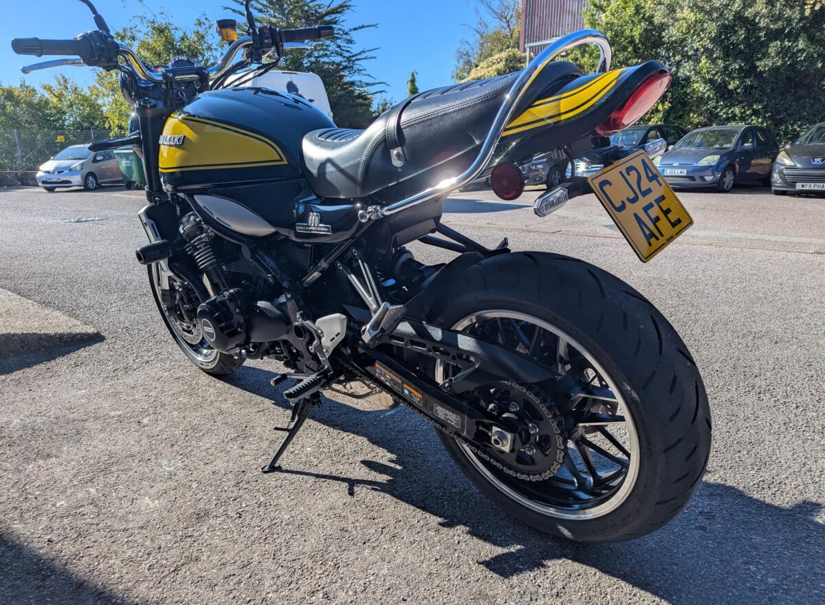 Kawasaki Z900 RS Yellow Ball Edition