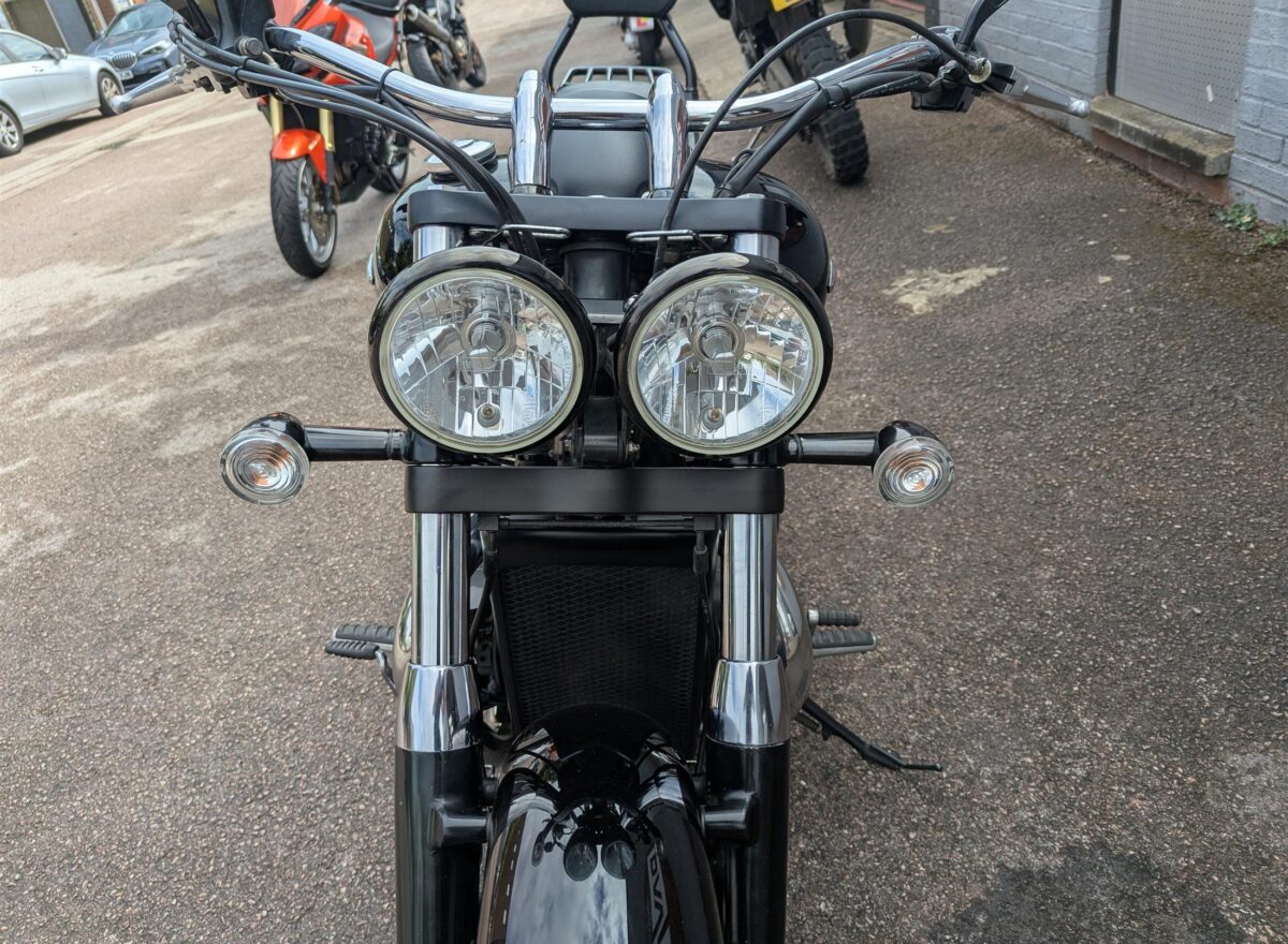 Triumph Thunderbird Storm