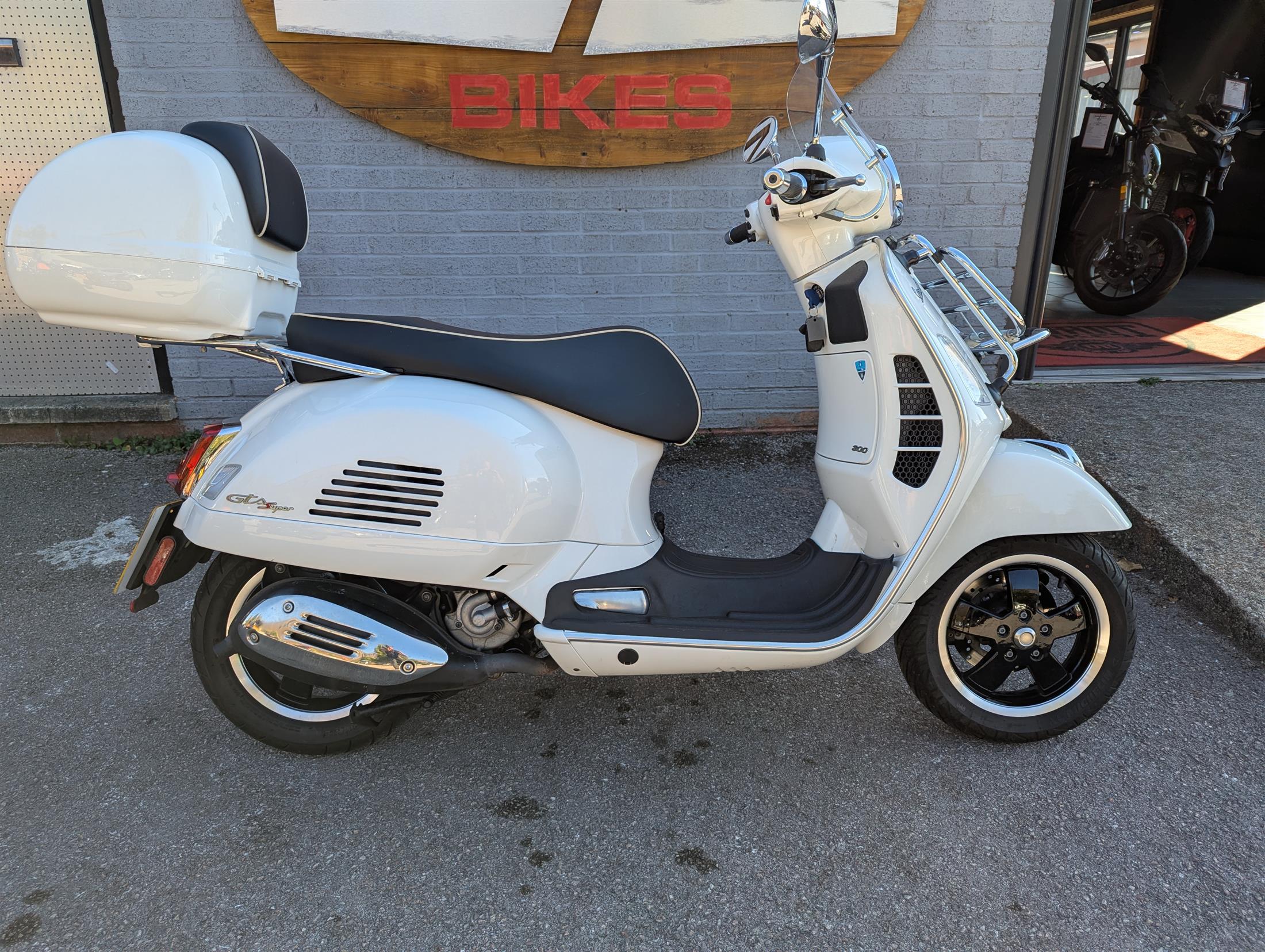 Vespa GTS300 Super