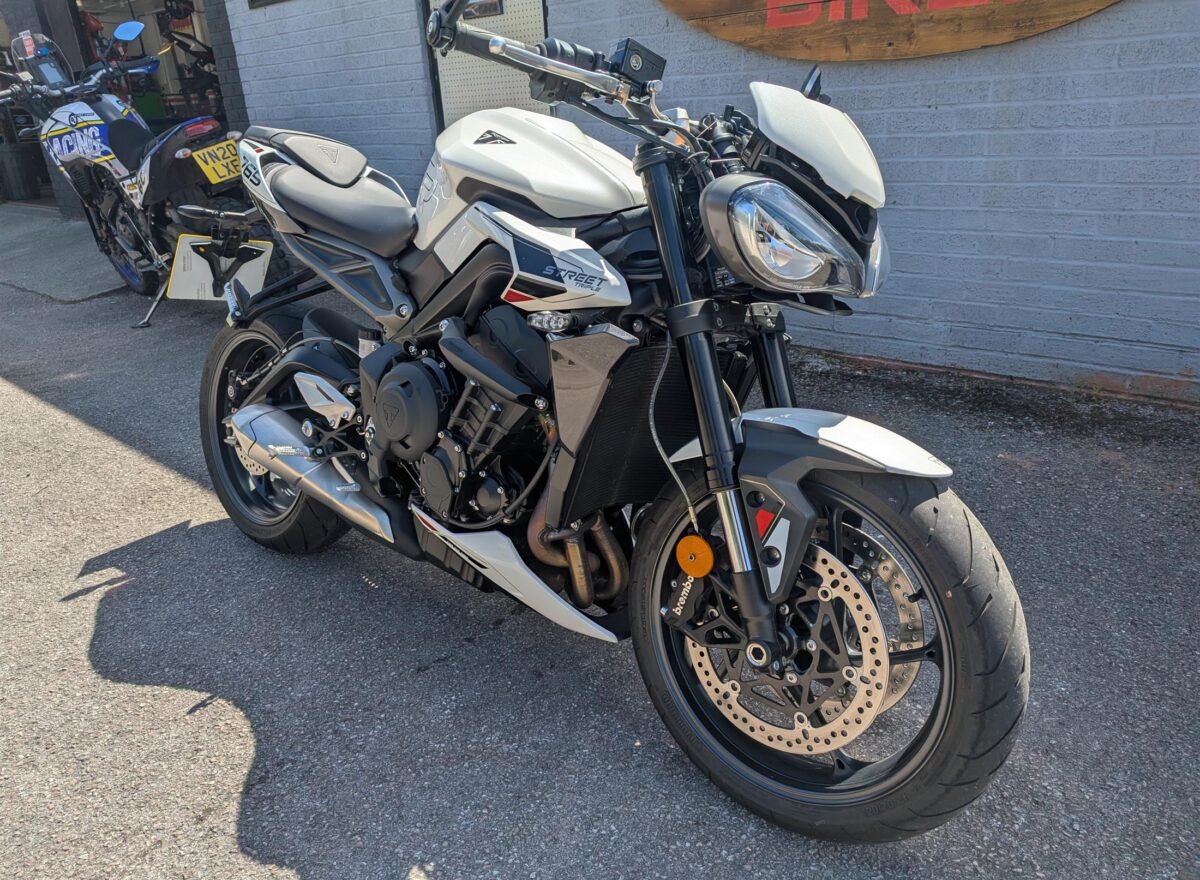 Triumph Street Triple R 765