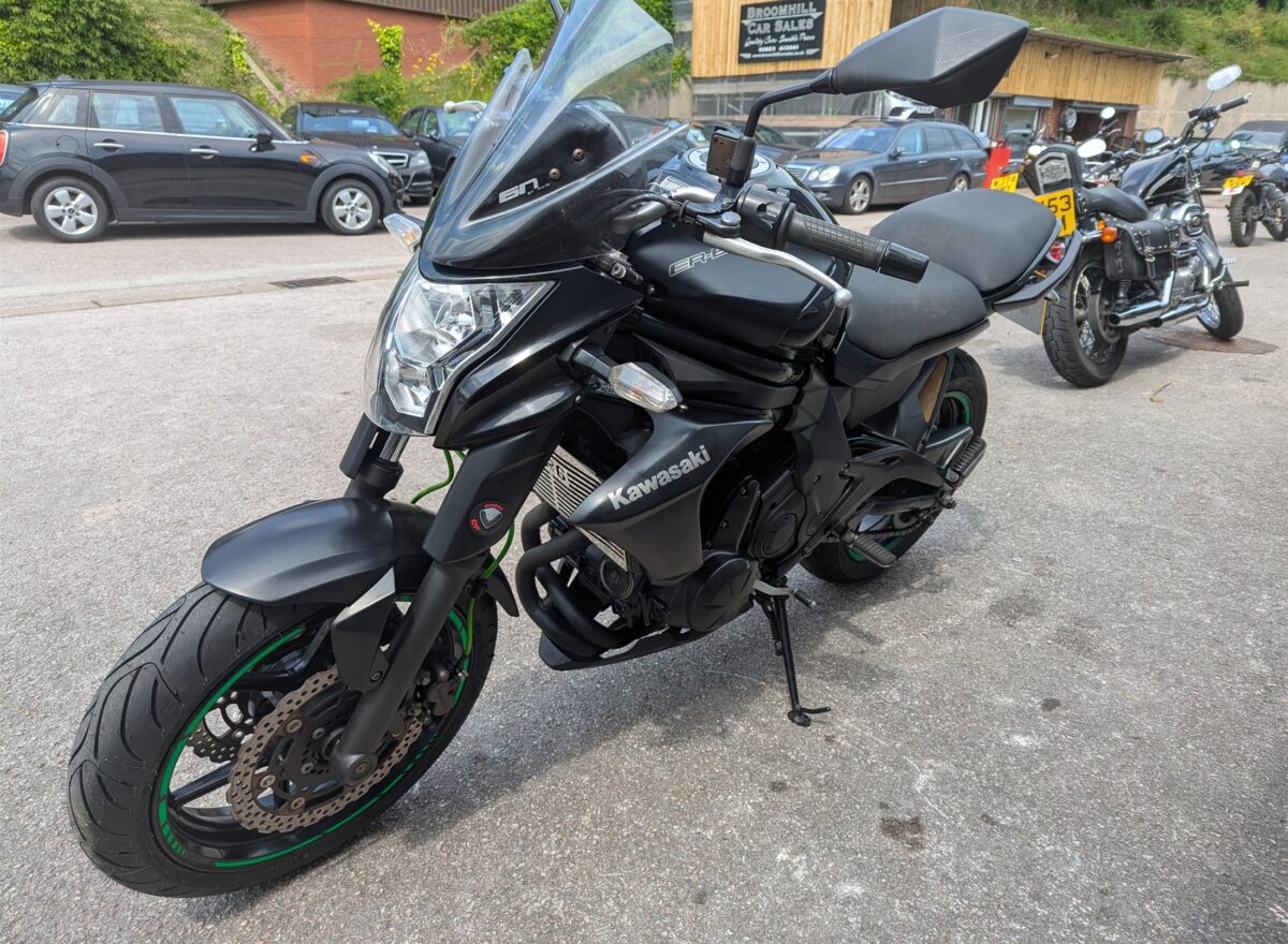 Kawasaki ER6-N