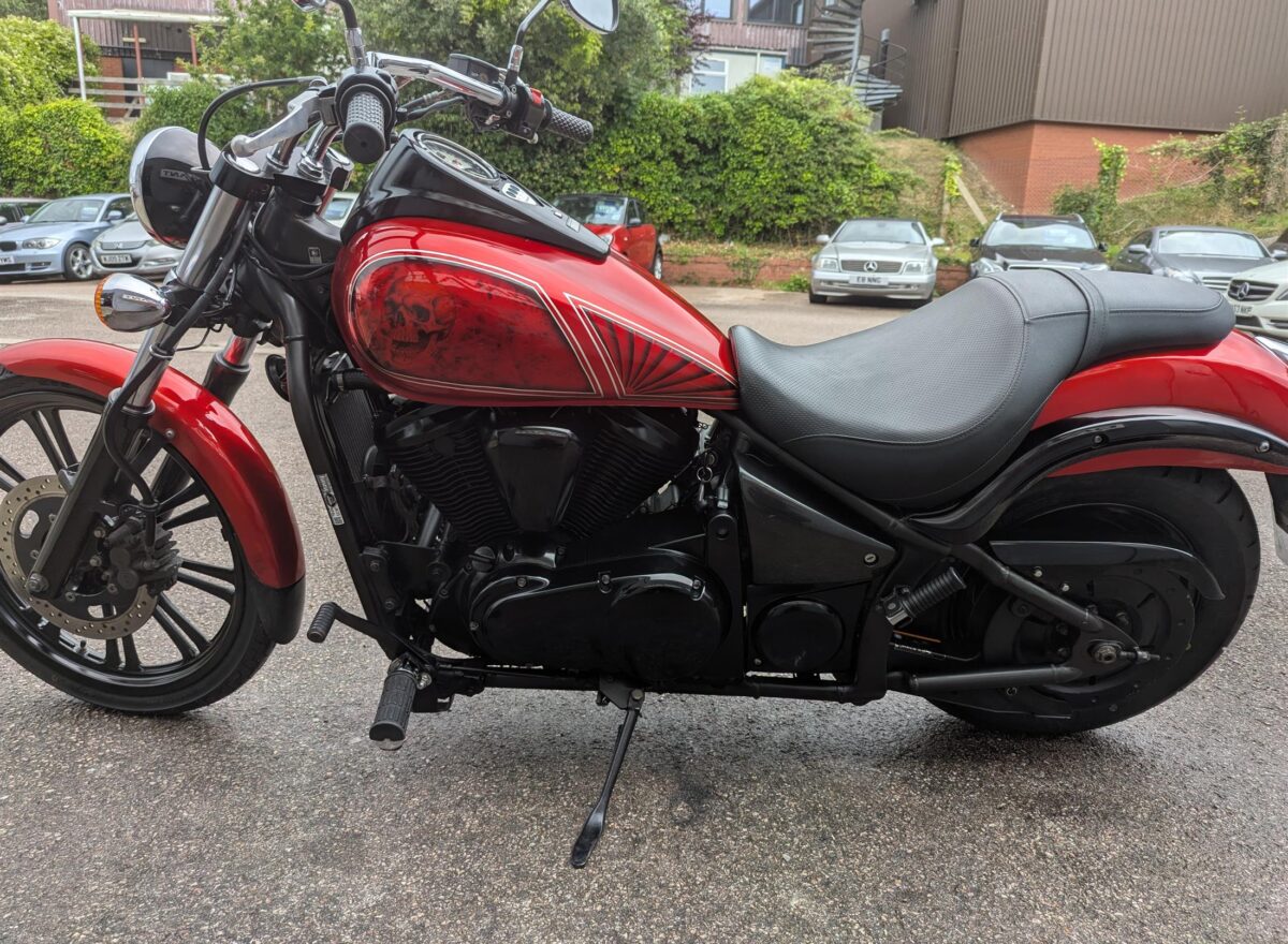 Kawasaki VN900 Custom