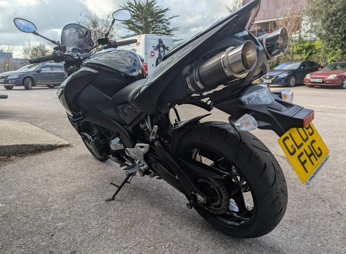 Suzuki GSX1300 BK B King