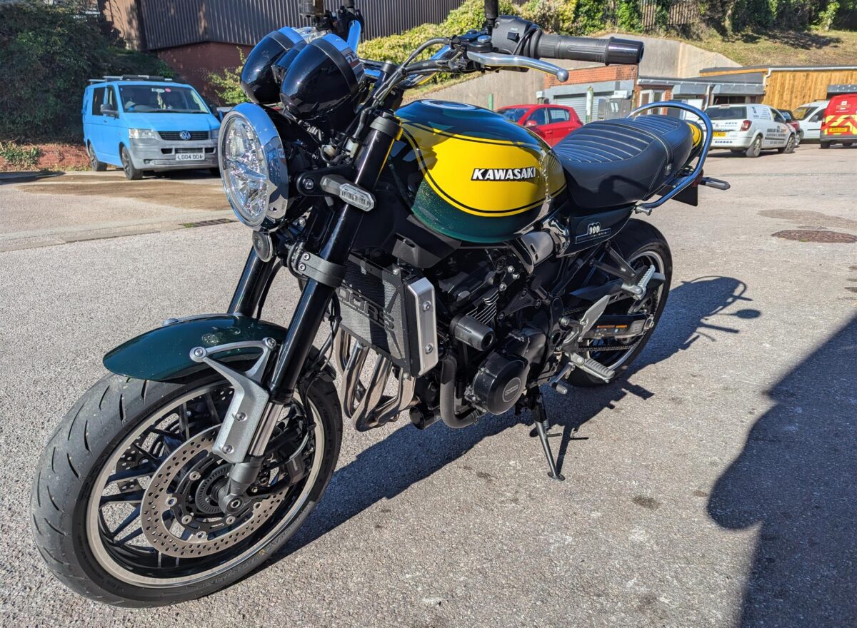 Kawasaki Z900 RS Yellow Ball Edition