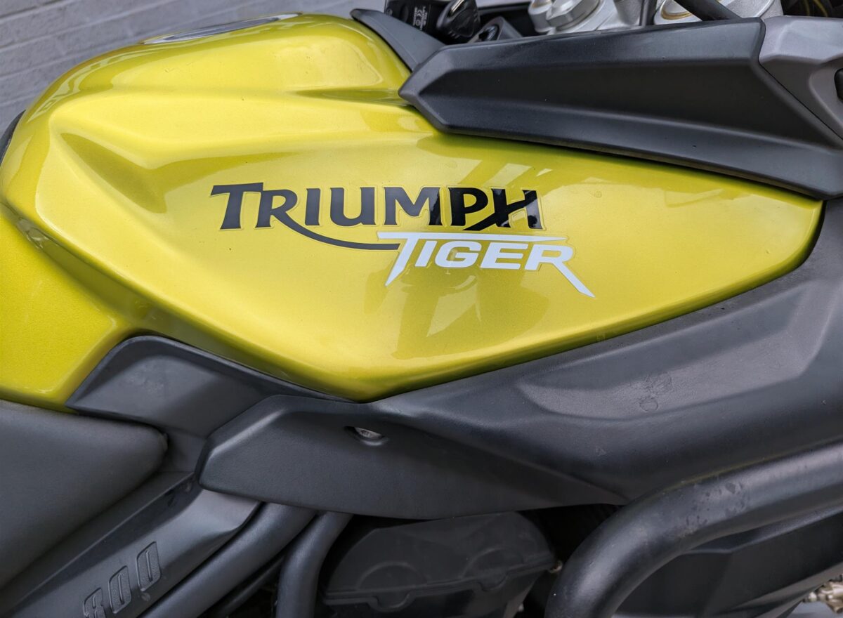 Triumph Tiger 800