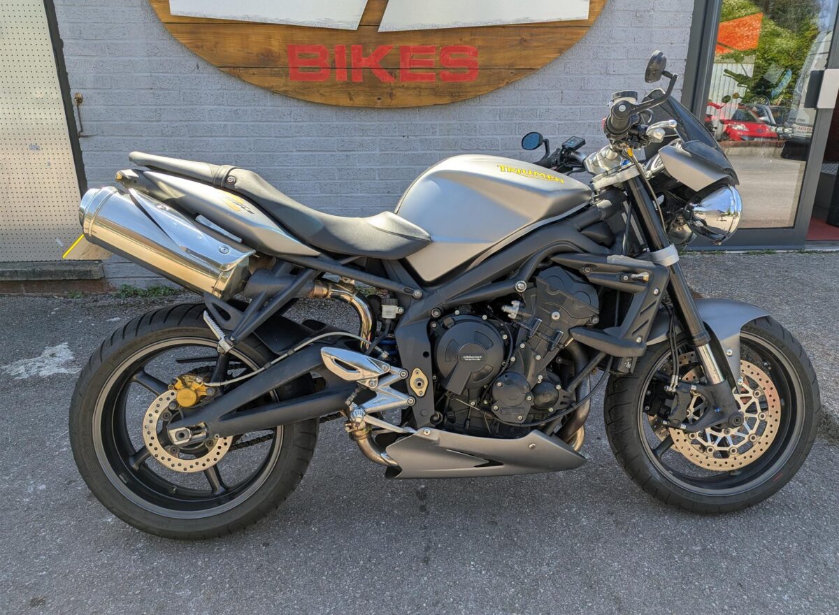 Triumph Street Triple R