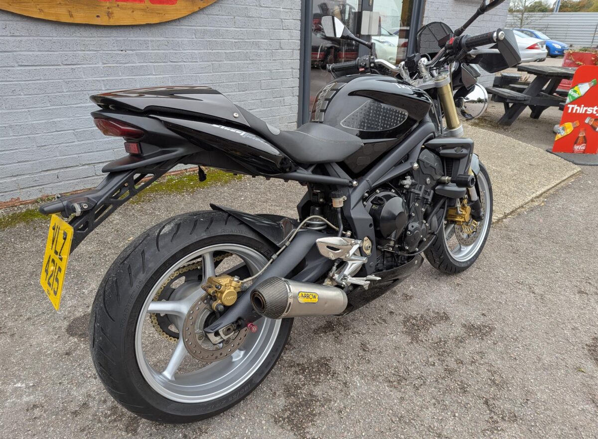 Triumph Street Triple 675