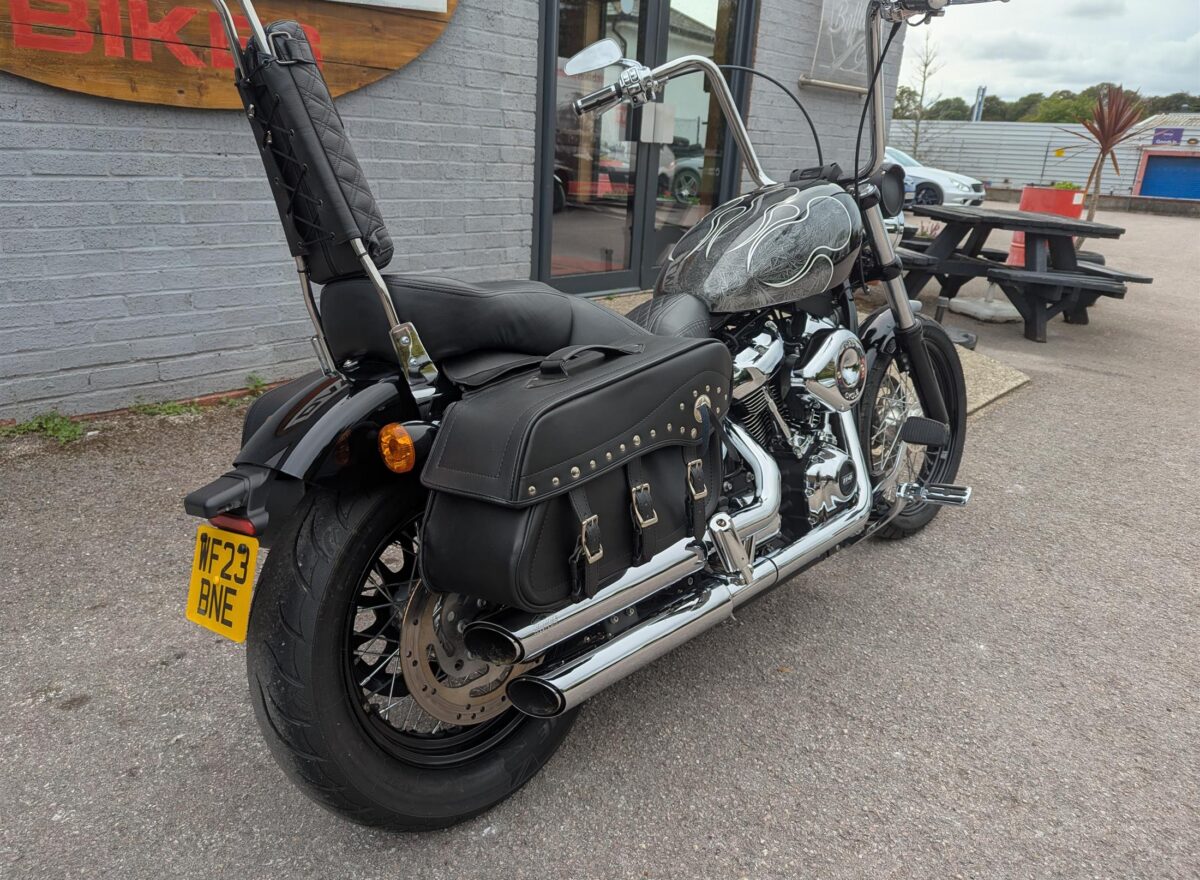Harley Davidson FXBBS Street Bob 114