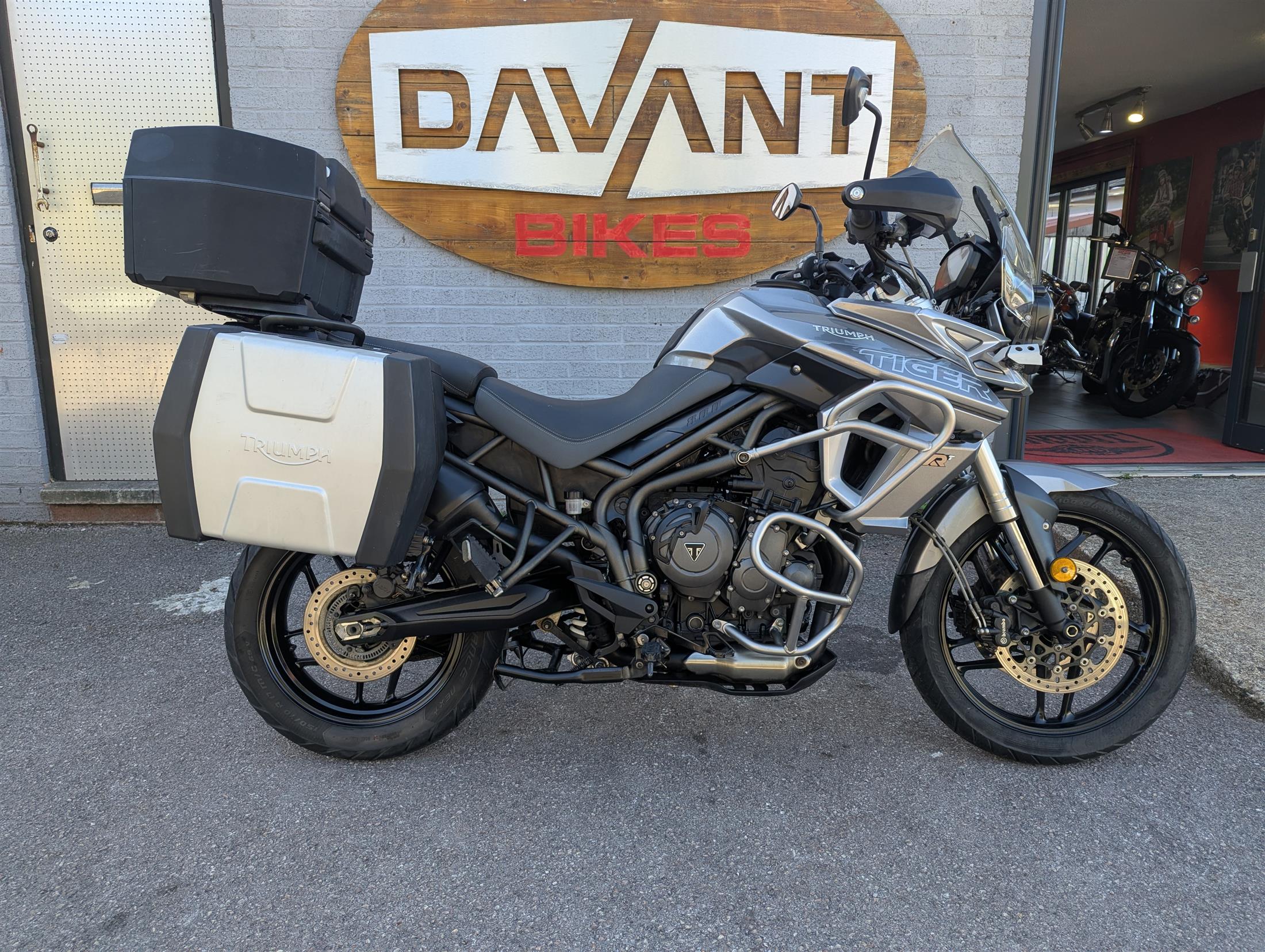 Triumph Tiger 800 XRT