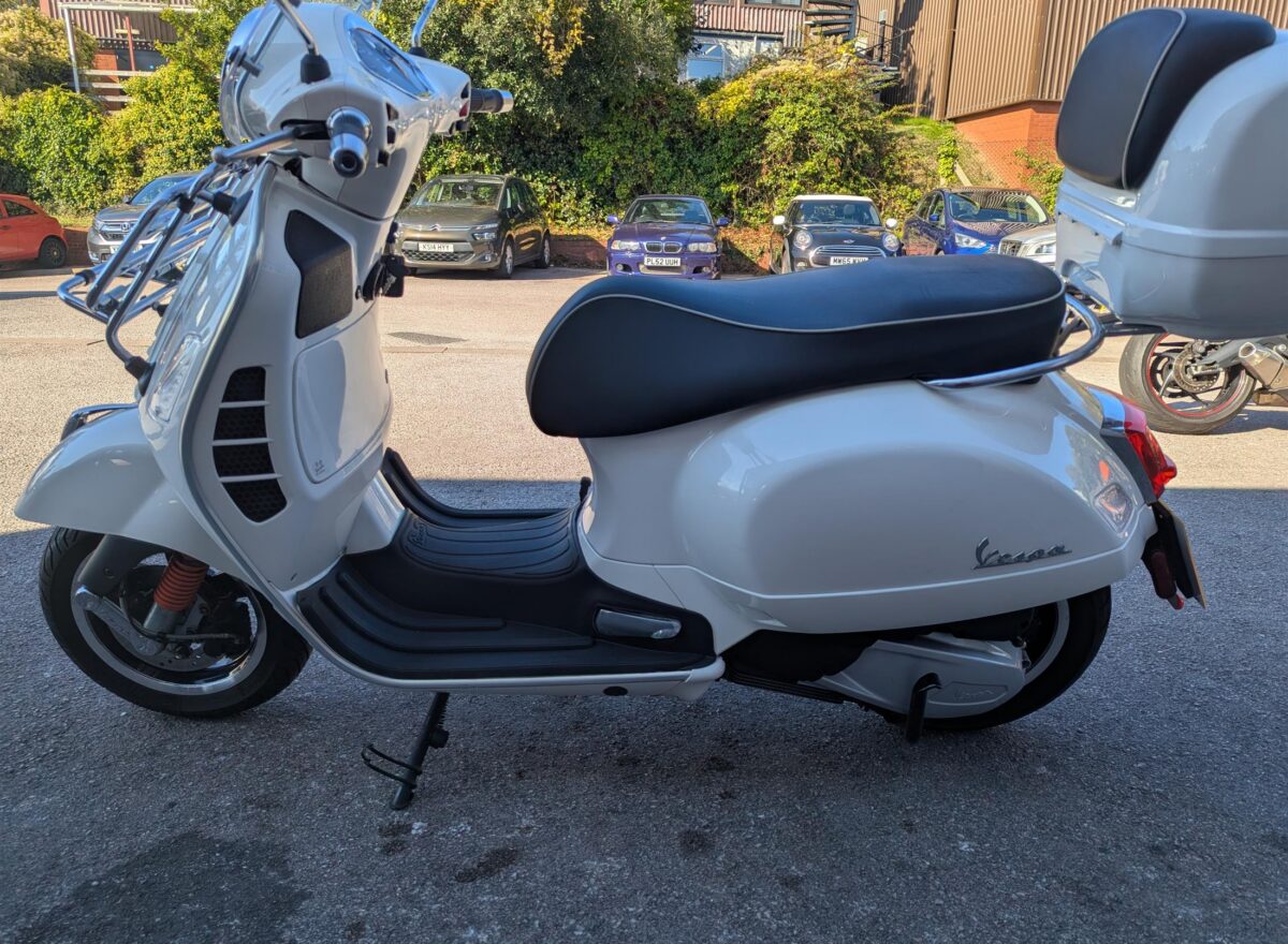 Vespa GTS300 Super