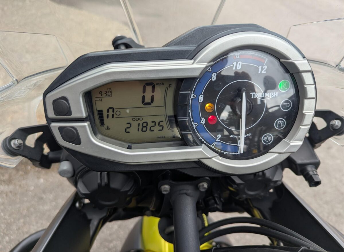 Triumph Tiger 800