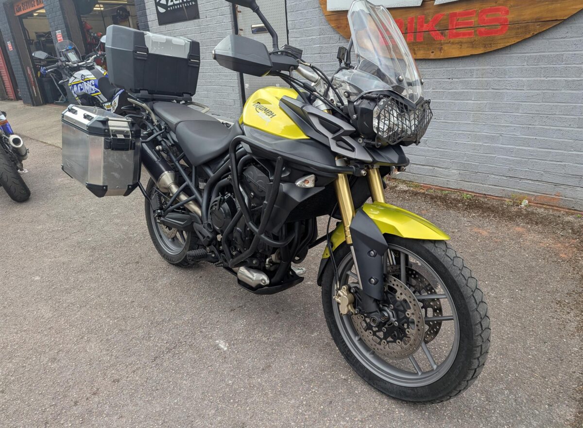 Triumph Tiger 800