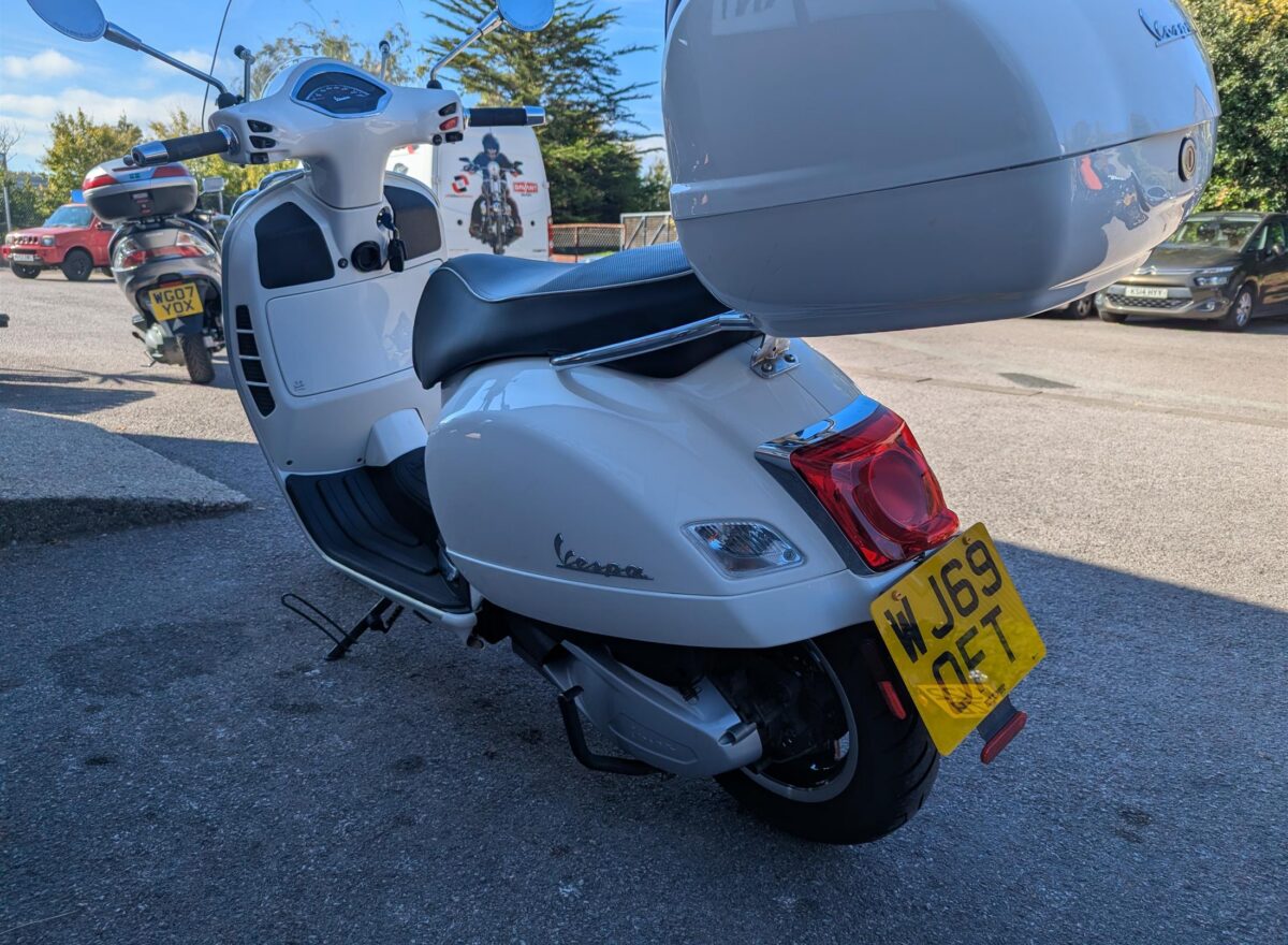 Vespa GTS300 Super