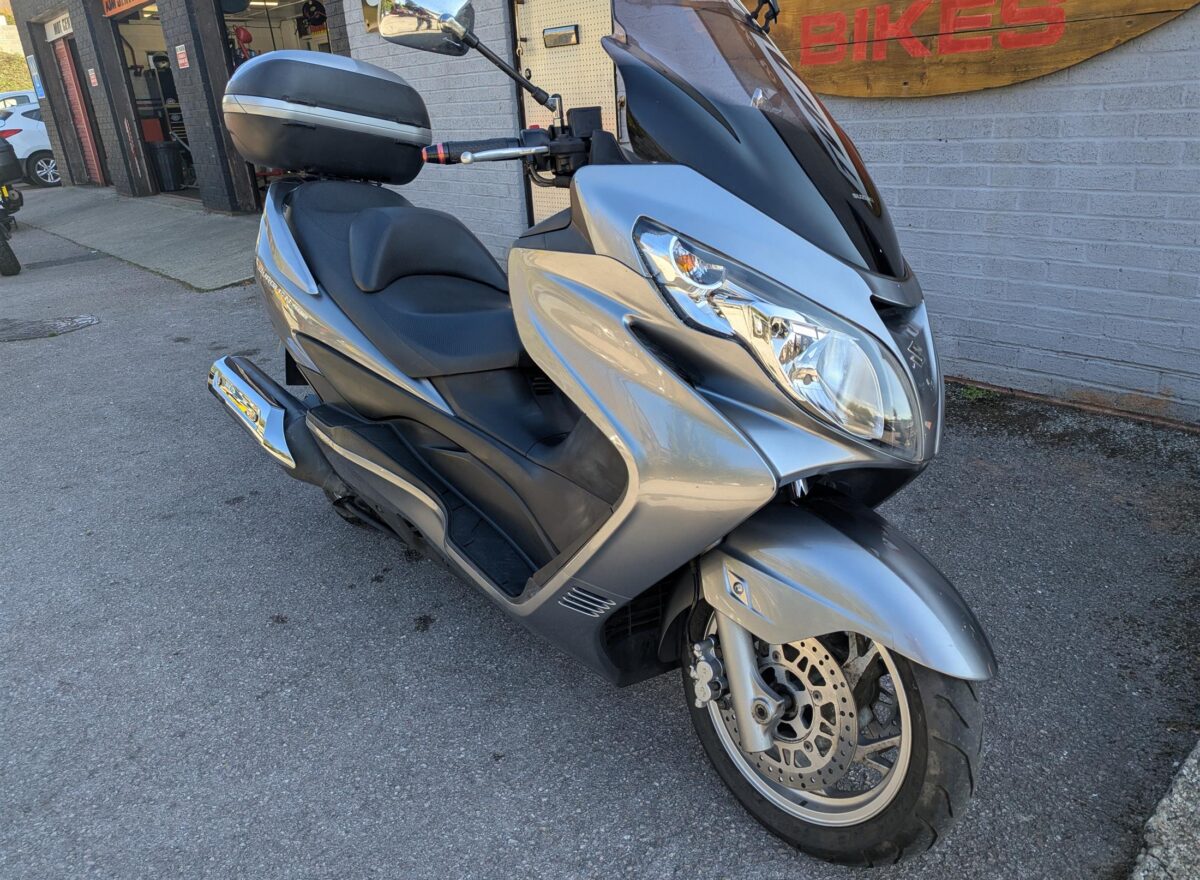 Suzuki Burgman 400