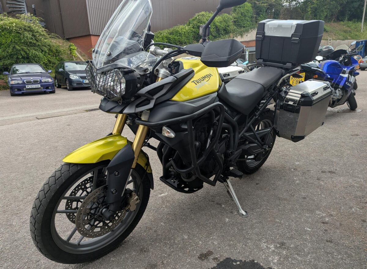 Triumph Tiger 800