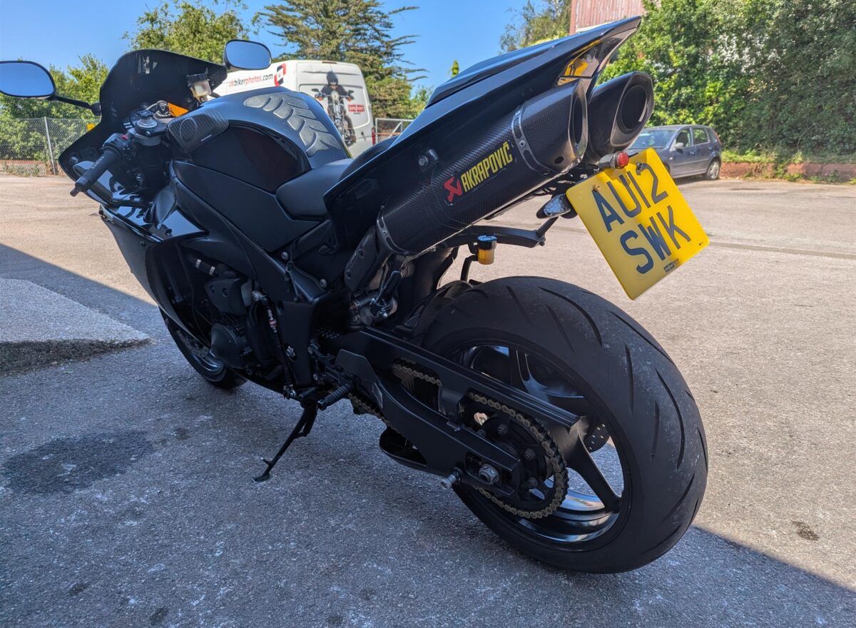 Yamaha YZF R1