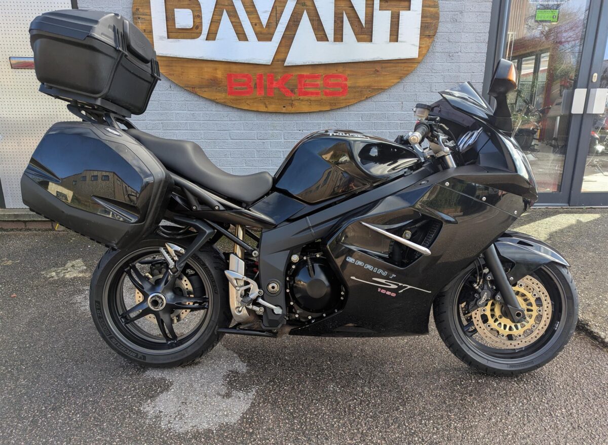 Triumph Sprint ST 1050