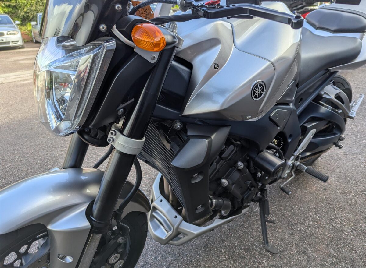 Yamaha FZ1