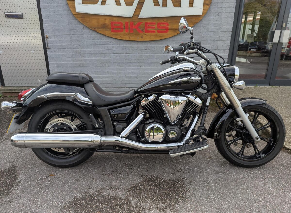 Yamaha XVS950 Midnight Star