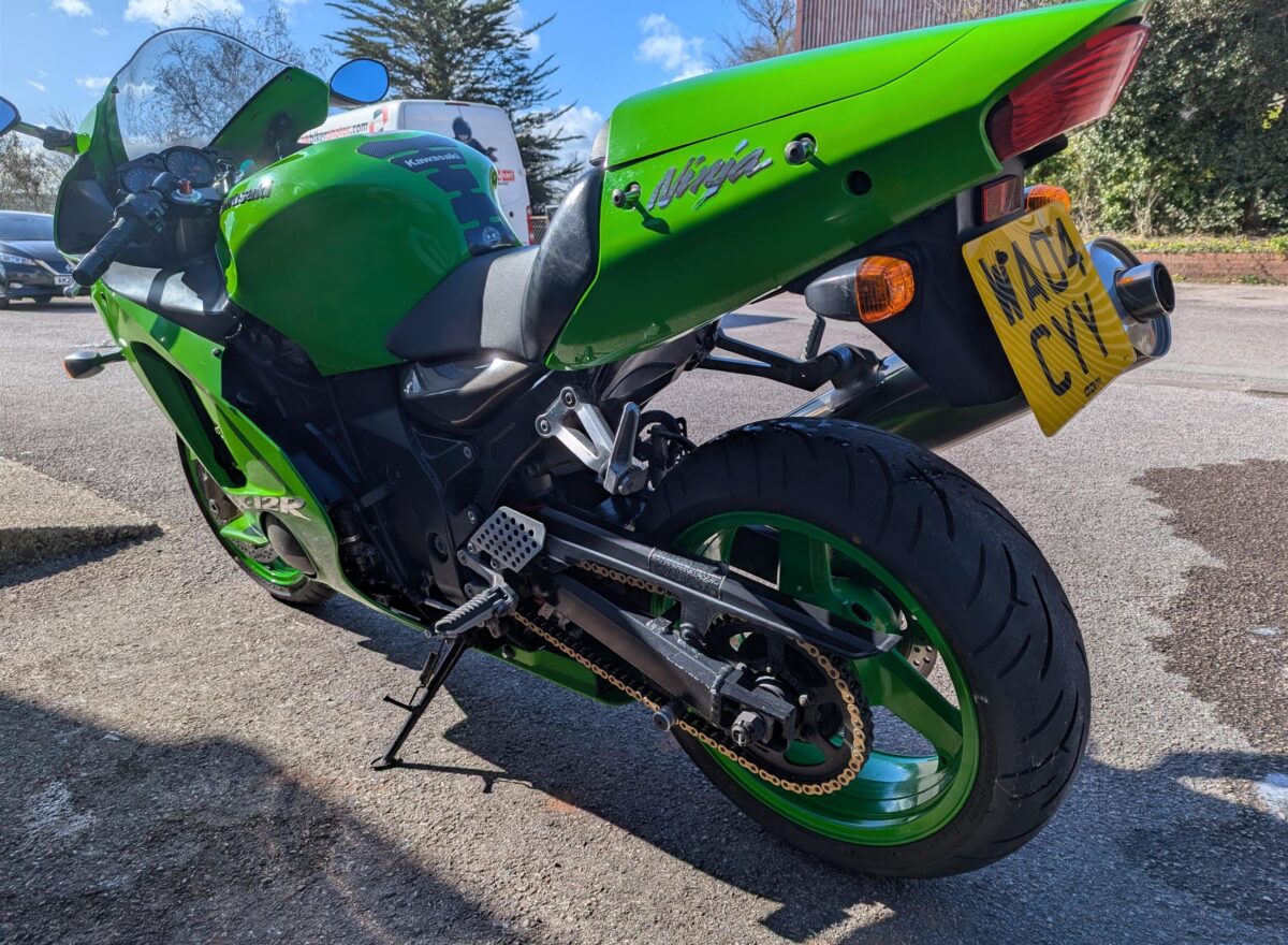 Kawasaki ZX12R B2H