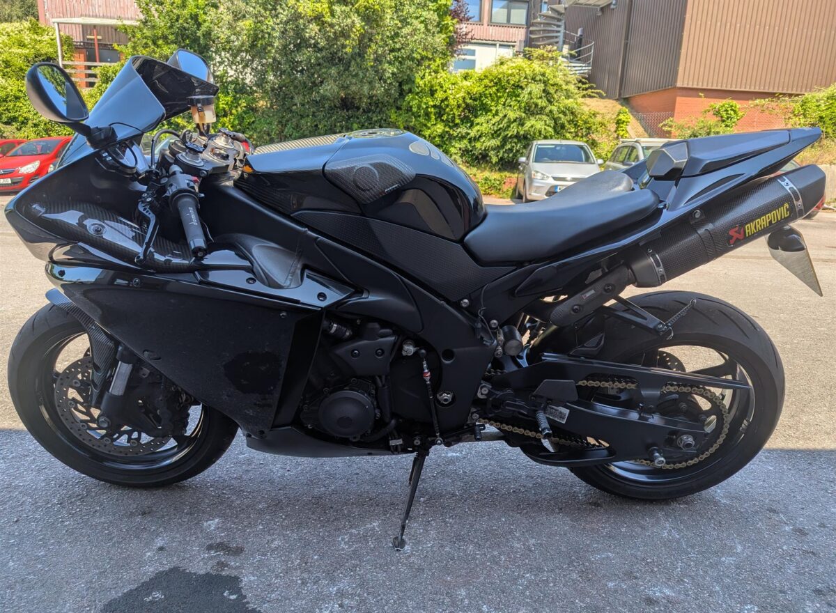 Yamaha YZF R1