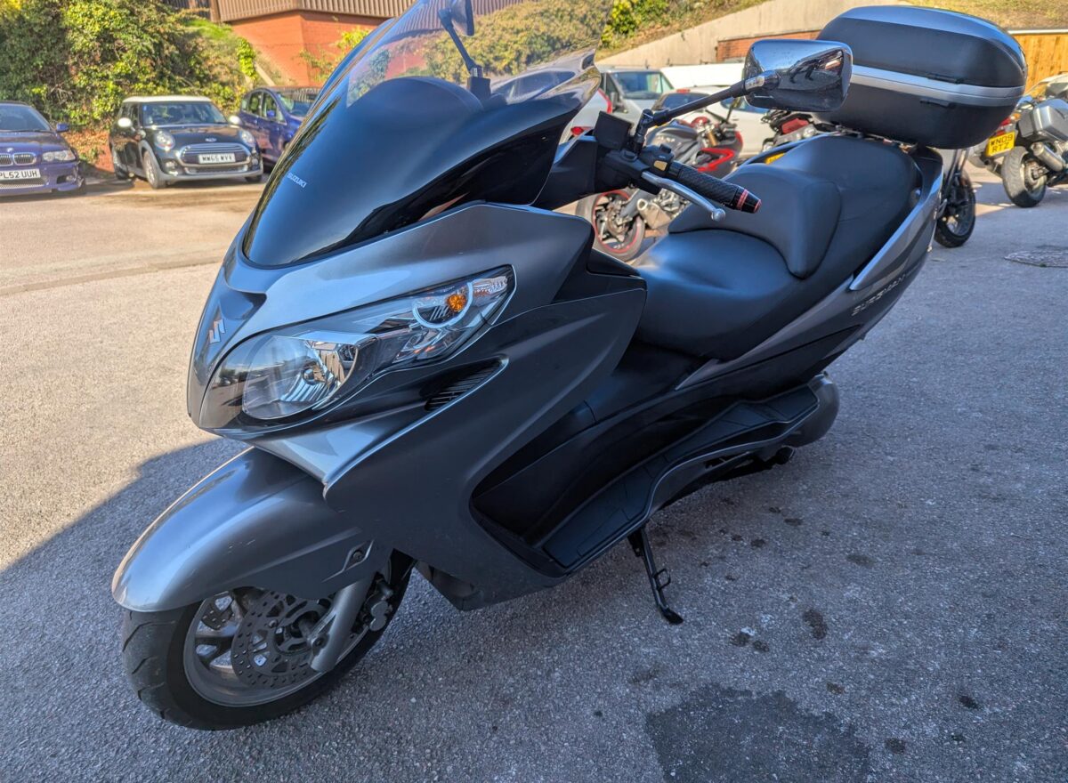 Suzuki Burgman 400