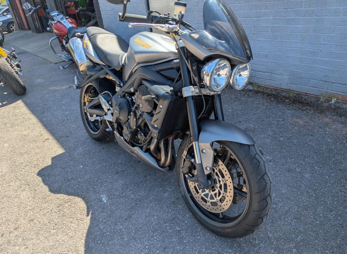 Triumph Street Triple R