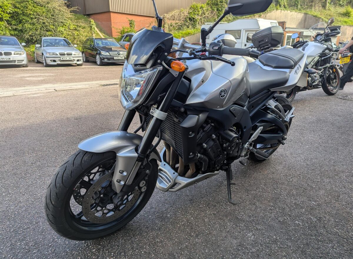 Yamaha FZ1
