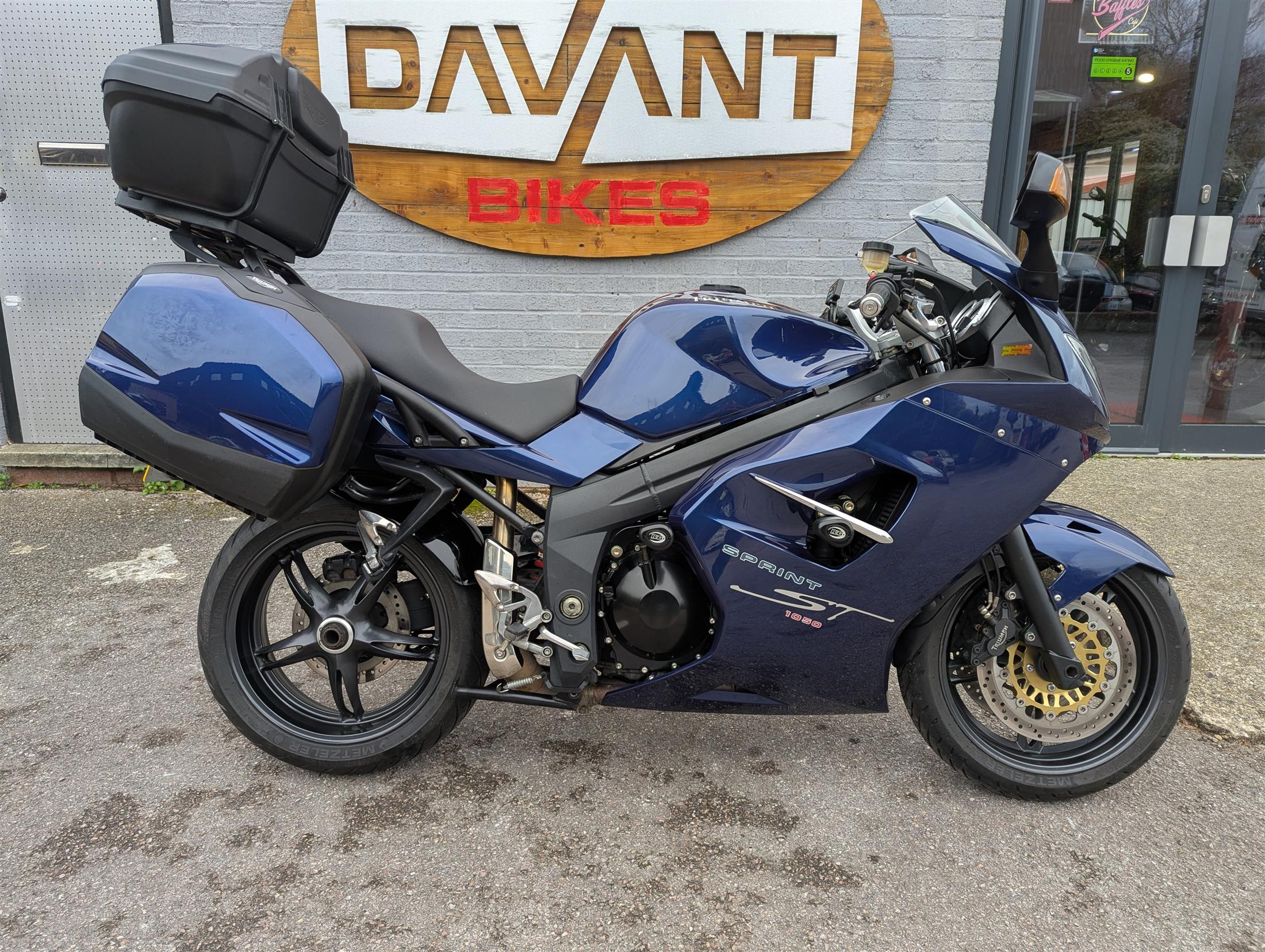 Triumph Sprint ST 1050