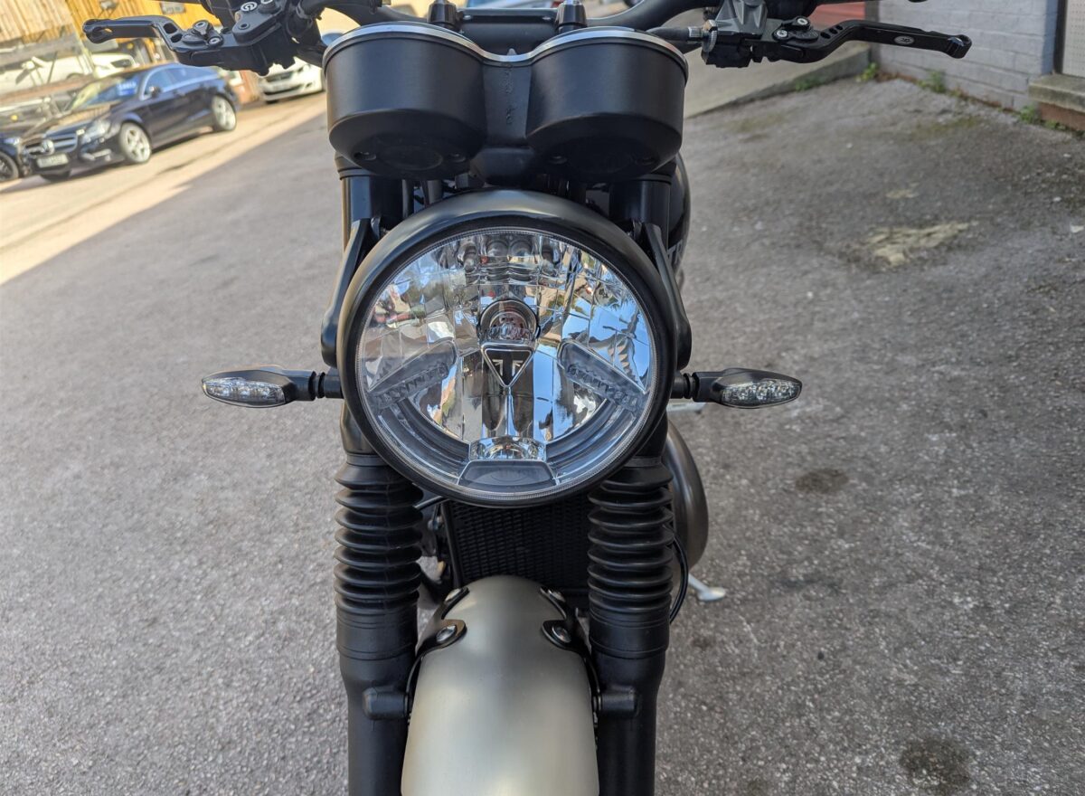 Triumph Speed Twin 1200