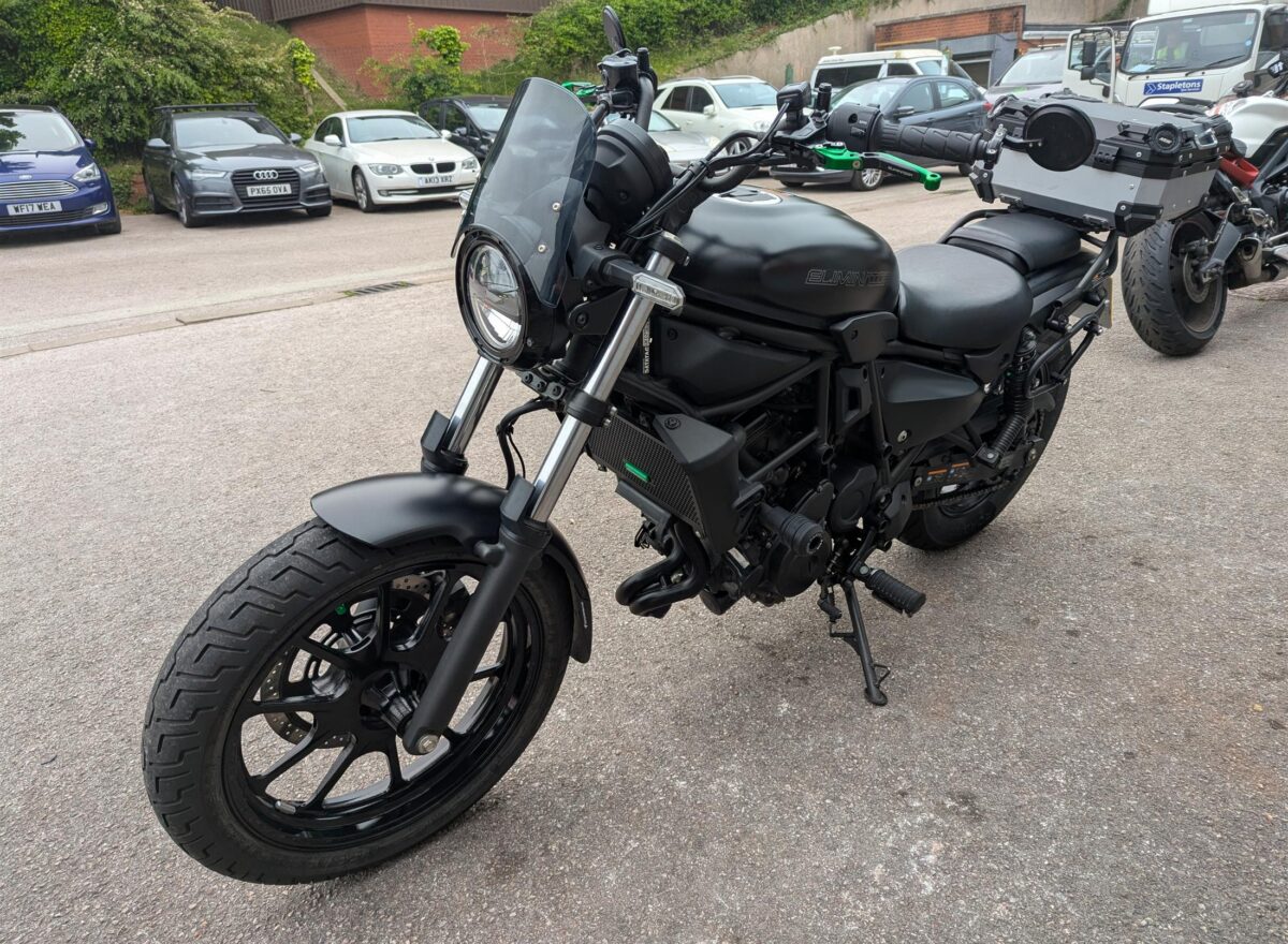 Kawasaki Eliminator 500
