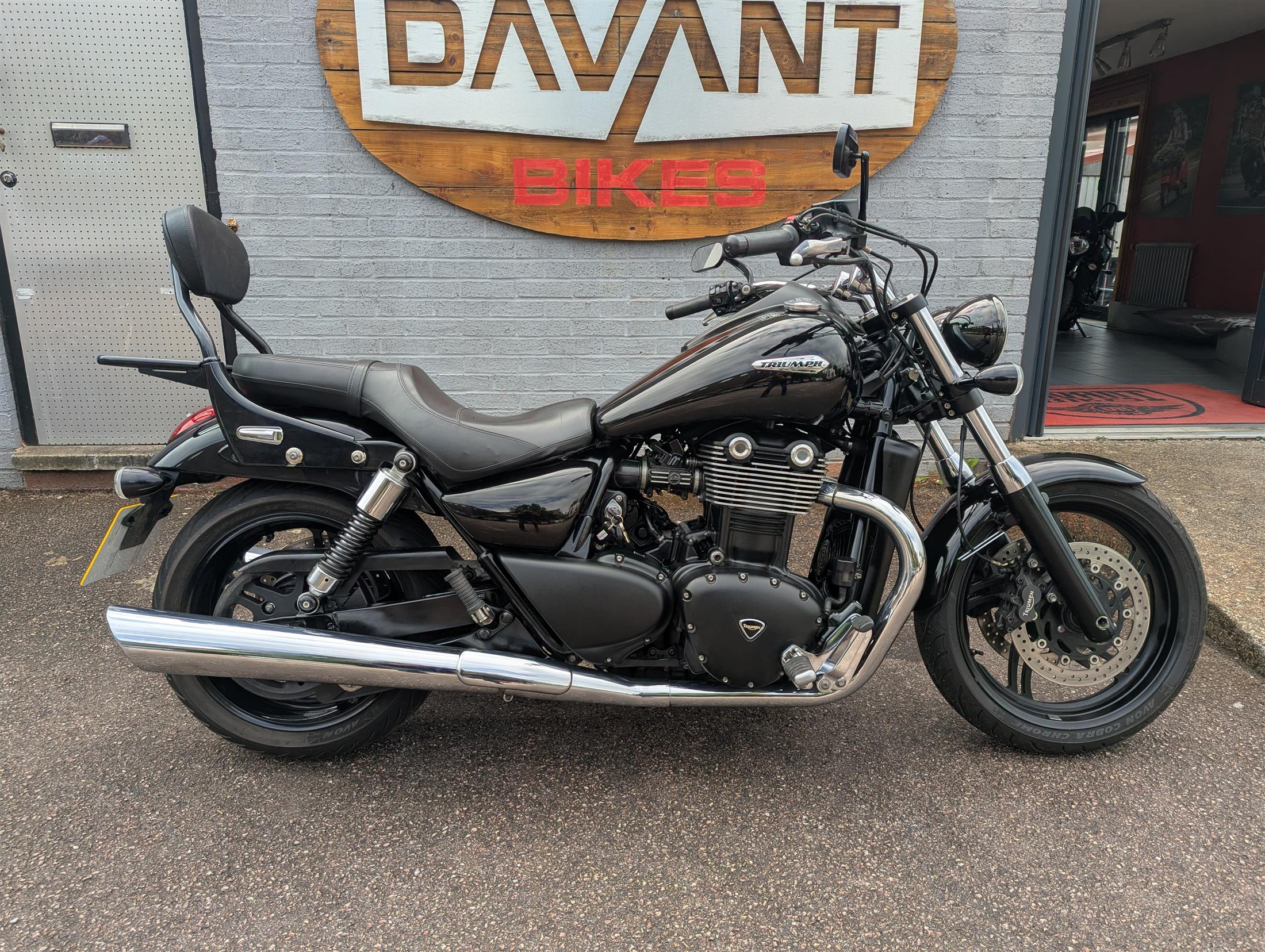 Triumph Thunderbird Storm