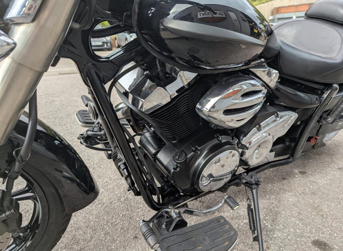 Yamaha XVS950 Midnight Star