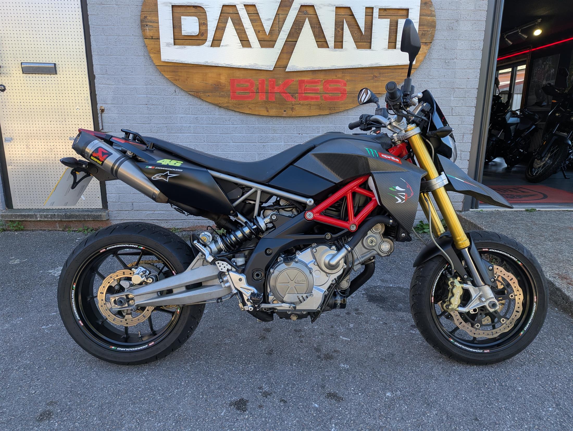 Aprilia Dorsoduro Factory