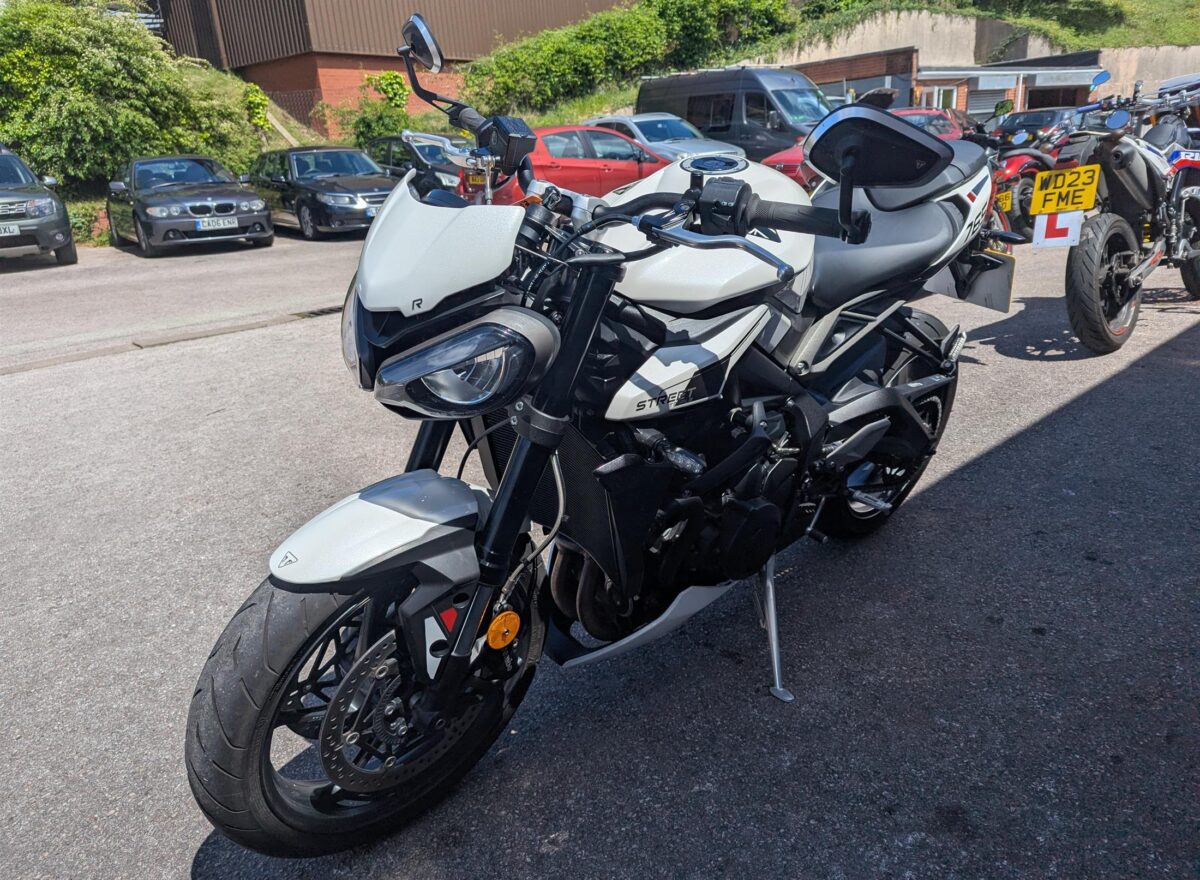 Triumph Street Triple R 765