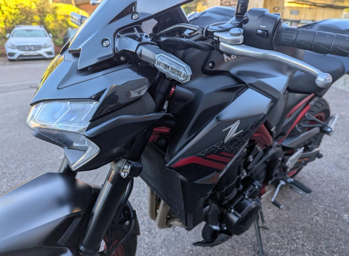 Kawasaki Z900 Performance Edition