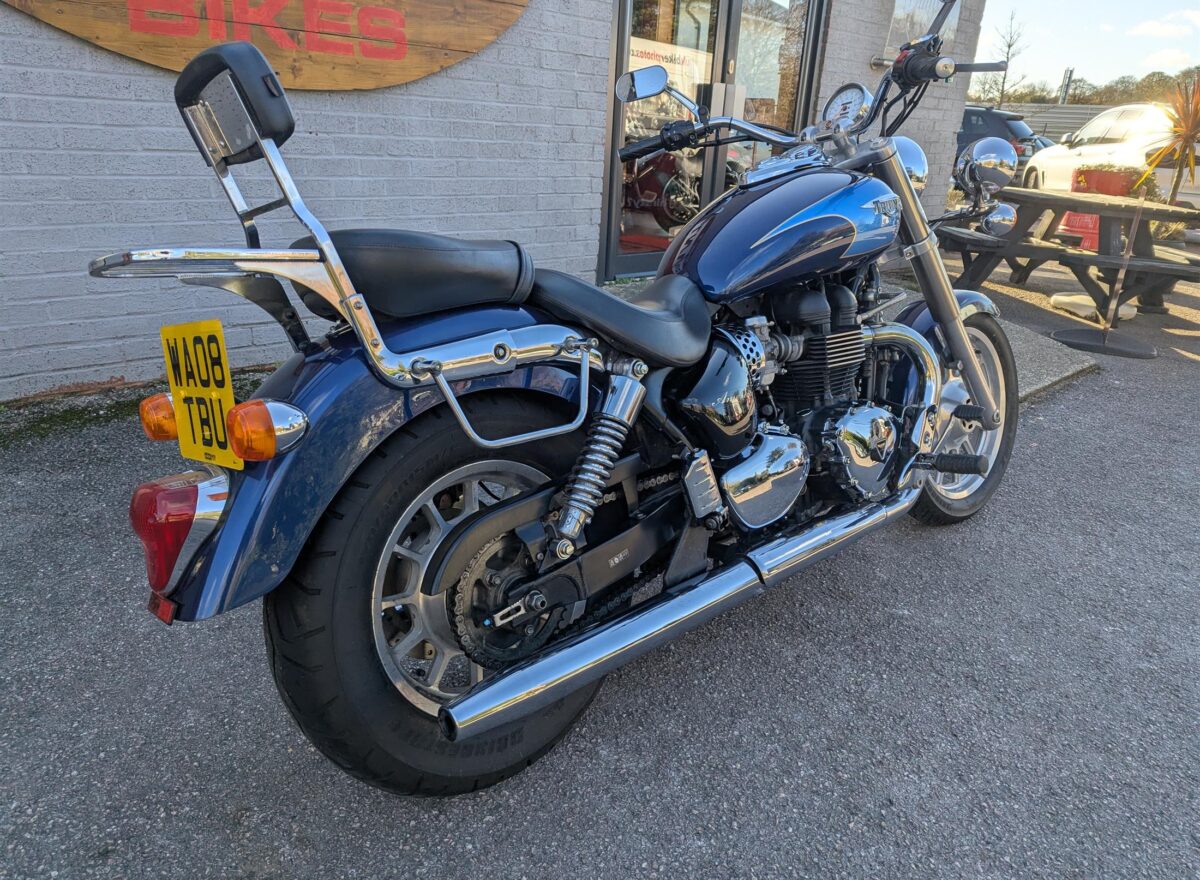 Triumph Bonneville America